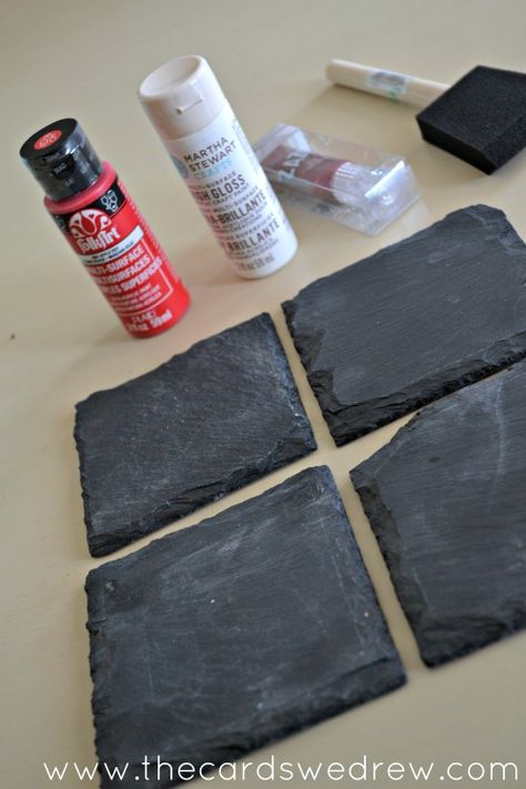 slate tile coasters with paint Slate Tile Crafts Diy, Painting On Slate Ideas, Slate Painting Ideas, Painting Slate, Slate Crafts, Slate Projects, Slate Tile Crafts, Reindeer Stencil, Slate Ideas