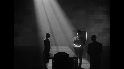 Citizen Kane (1941) Noir City, Citizen Kane, Noir Movie, Silhouette Photography, The Third Man, Orson Welles, Movie Shots, Composition Photography, Film Inspiration