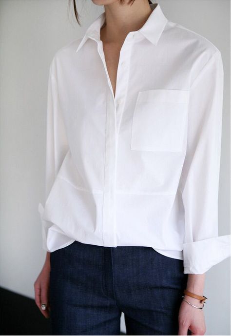 white oxford Ținute Business Casual, Young Professional Outfits, Áo Blu, Moda Do Momento, Style Casual Chic, Classic White Shirt, Learning Techniques, Stil Elegant, Mode Casual