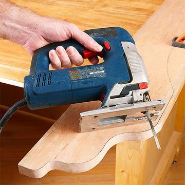 Make cleaner jigsaw cuts. - The road from Splinterville starts at the blade Jigsaw Projects, Woodworking Jigsaw, Best Jigsaw, Diy Holz, Wood Tools, Woodworking Bench, Woodworking Jigs, Wood Working For Beginners, Fine Woodworking