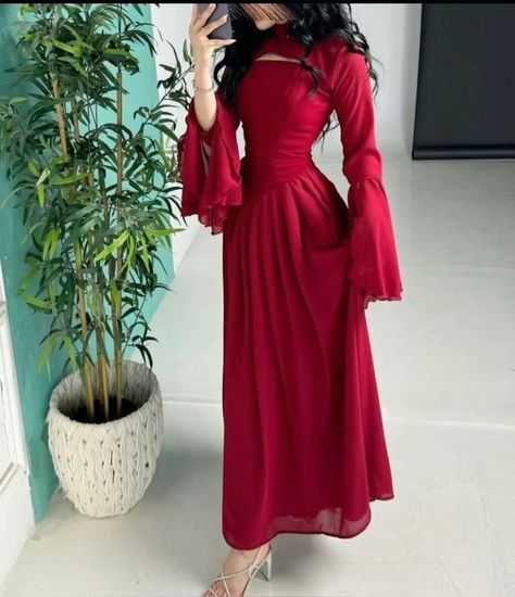 Red Prom Gown, Evening Dress Long Sleeve, Summer Fashion Dresses Casual, Chinese Fancy Dress, Modest Dresses Fashion, Evening Dress Long, Dress Fabrics, Bookmark Craft, Fashion Top Outfits