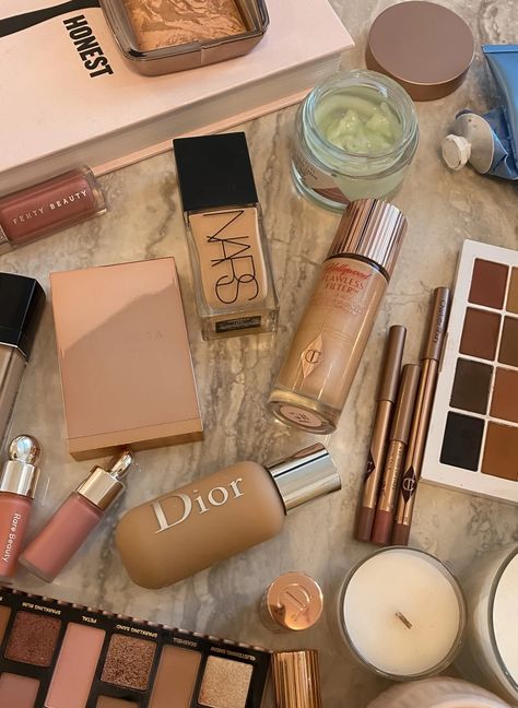 Trucco Glam, Rosa Make-up, Makeup Contouring, Maquillage On Fleek, Flot Makeup, Makeup Bag Essentials, Makeup Tip, Make Up Inspiration, Preppy Stuff