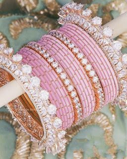 Pink Bangles Set Indian, Pink Bangles, Bridal Jewelry Sets Brides, Bridal Jewellery Inspiration, Joker Images, Thread Bangles Design, Perhiasan India, Indian Bridal Jewelry Sets, Antique Jewellery Designs