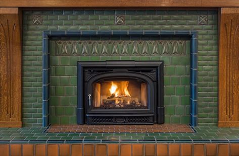 1920s Fireplace, Subway Tile Fireplace, Arts And Crafts Fireplace, Craftsman Interior Design, Fireplace Backsplash, Hearth Tiles, Art Deco Fireplace, Craftsman Fireplace, Craftsman Tile