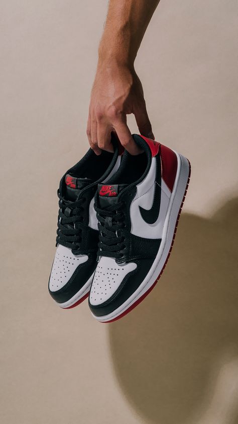 The Air Jordan 1 Low OG releases in the classic 'Black Toe' colorway this Friday, 8/4. Click the link in bio to enter the draw. Enter the draw: https://feature.com/products/jordan-air-jordan-1-low-og-white-black-varsity-red Men Shoes Photography Ideas, Air Jordan 1 Low Outfit Men, Jordan 1 Low Outfit Men, Air Jordans 1 Low, Jordan 1 Low Outfit, Jordan 1 Low Red, Sneakers Photography, Nike Air Jordan Low, Jordan 1 Low Bred