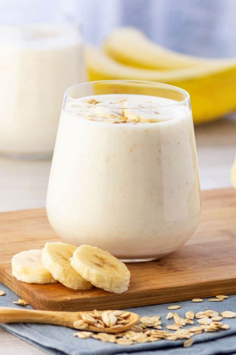 This oat milk smoothie is so thick and creamy, you won't believe it is dairy free! Simple and healthy ingredients and easily customizable! Immune Boosting Smoothie Recipes, Oat Milk Smoothie, Collagen Rich Foods, Immune Boosting Smoothie, Milk Smoothie, Flatter Stomach, Banana Oats, Banana Smoothie, Oat Milk