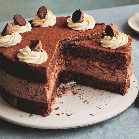 Mary Berry Desserts, Queen Of Puddings, Chocolate Traybake, Ideal Home Magazine, Dessert Truffles, Mary Berry Recipe, Truffle Cake, Chocolate Truffle Cake, Sweet Treats Desserts