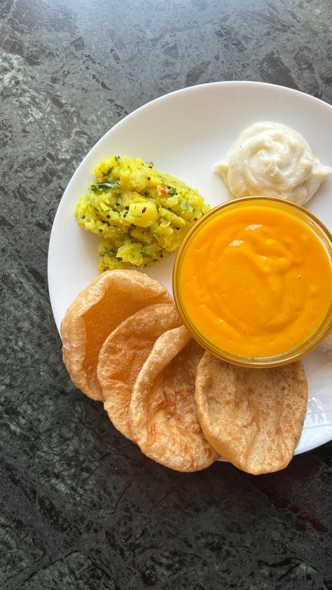 #food #indian #sweet #aamras #mango #puri #maharashtian #foodporn #shrikhand  #fyp Indian Breakfast Snap, Aesthetic Indian Food, Aamras Puri, Snap Food Home, Aam Ras, Mango Shake, Home Snap, Home Made Food, Honey Beauty