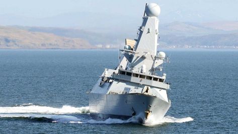 A Royal Navy destroyer has returned to base after being forced to cut its mission to the Gulf short following a mechanical breakdown. British Navy Ships, Type 45 Destroyer, Navy Destroyers, Uk Navy, Royal Navy Ships, Capital Ship, Us Navy Ships, Naval Force, Bigger Boat