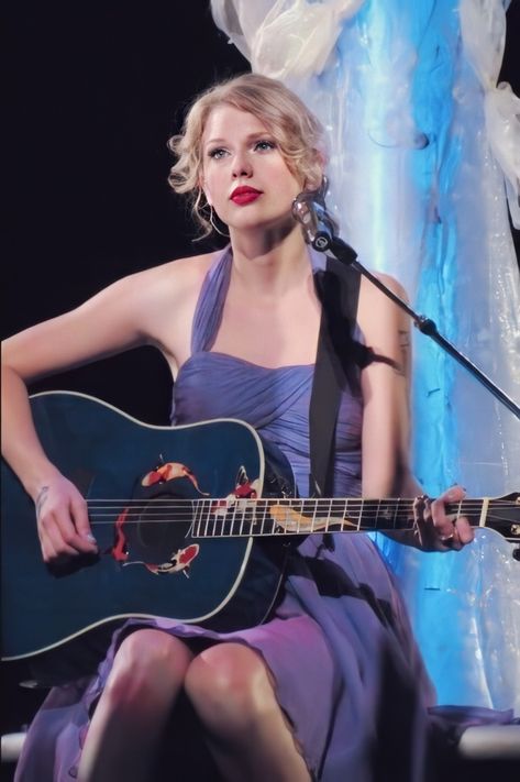 Speak Now World Tour, Speak Now Tour, Young Taylor Swift, Taylor Swift Singing, Taylor Swift New, 90s Trends, Taylor Swift Speak Now, Swift Tour, Estilo Taylor Swift