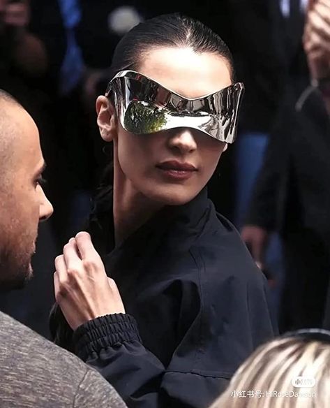 Futuristic Sunglasses for Men Women Alien Oversized Wrap Around Shield Fashion Chic Mask Sun Glasses Shades Futuristic Shield, Futuristic Glasses, Y2k Futuristic, Improve Vision, Futuristic Sunglasses, Celebrity Sunglasses, Silver Mask, Y2k Sunglasses, Mirror Sunglasses