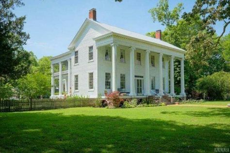 Edenton North Carolina  National Register of Historic Places--top 9 designated 1836 Ante Bellum Mansion. Edenton North Carolina, Southern Plantation Homes, Water Sound, Antebellum South, Greek Revival Home, Antebellum Homes, Old Abandoned Houses, Old Houses For Sale, Unusual Homes