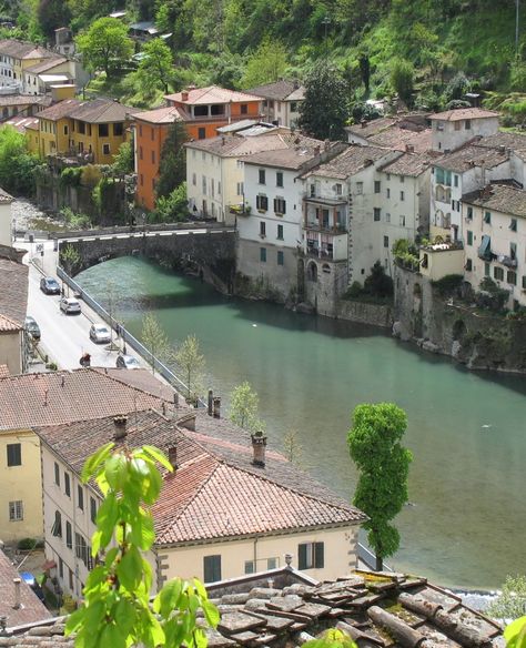 Bagni di Lucca with river, where we have a townhouse for sale Italian Townhouse, Villa Farmhouse, Public Pool, Humble House, Brick Archway, Townhouse Garden, Wrought Iron Staircase, Diving Pool, Thermal Baths