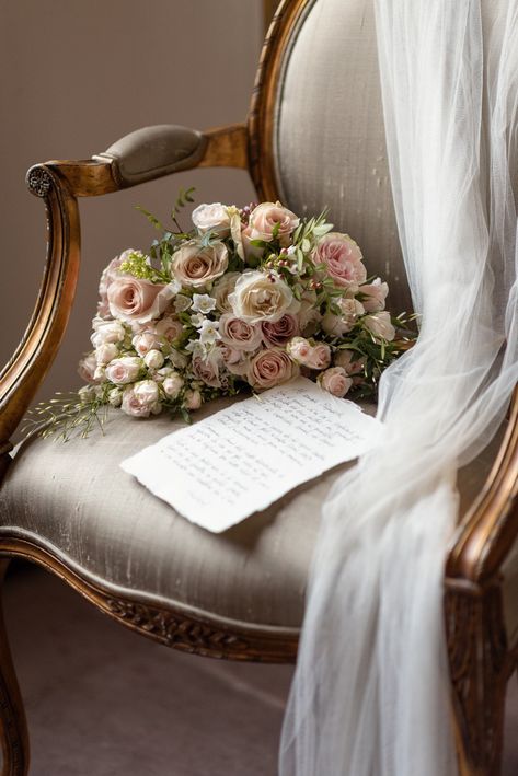 Bee Wedding Cake, Chiswick House, Classical Wedding, Calligraphy Workshop, Wedding Portrait Poses, Wedding Details Photography, English Wedding, Wedding Photography Styles, Luxury Wedding Photography