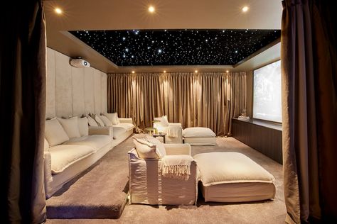 Home theatre with sparkly roof | 7 tips for creating the ultimate media room Cool Home Additions, Theatre Seating, Home Theater Room Design, Theater Room Design, Upholstered Walls, Home Cinema Room, At Home Movie Theater, Movie Theatre, Georgia Homes