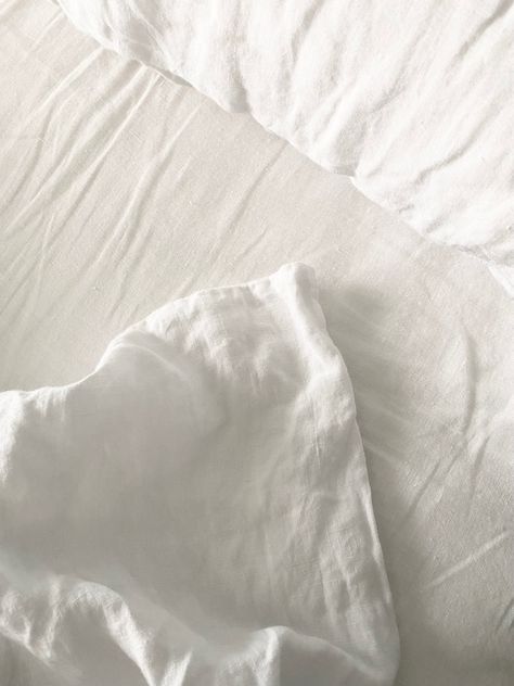 White Linen Bedding Aesthetic, Clean Bedding Aesthetic, Fresh Sheets Aesthetic, Clean Linen Aesthetic, White Linen Aesthetic, Fresh Linen Aesthetic, Fresh Laundry Aesthetic, Bedding Aesthetic White, Soft Comfort Aesthetic