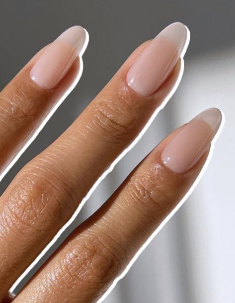 Sally Nails, Celebrity Nails, Cute Spring Nails, Clean Girl Aesthetic, Bride Nails, Neutral Nails, Clean Nails, Girls Nails, Minimalist Nails