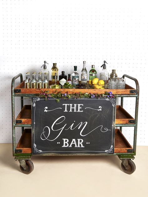 Could be a great idea to set up with all the different types of whiskey Wedding Drink Station, Gin Bar, Drink Station, Gatsby Party, Wedding Drink, 40th Birthday Parties, Wedding Bar, Festival Wedding, Gin And Tonic