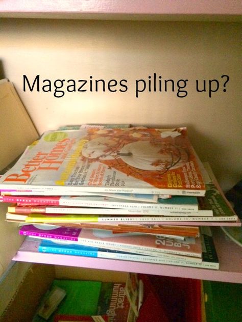 Spring Cleaning - Organizing your magazines to reduce clutter. Tips to reduce and store magazines. Magazine Storage Ideas, Storage Ideas Organizing, Declutter Help, Spring Cleaning Organization, Easy Home Organization, Paper Clutter Organization, Magazine Organization, Magazine Storage, Paper Clutter