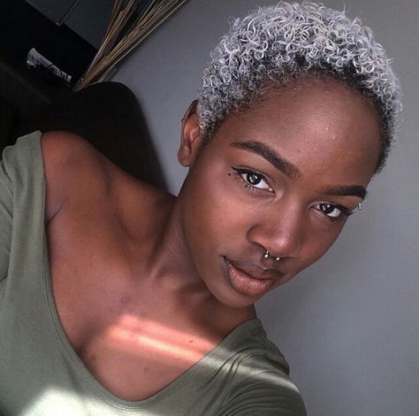 Embrace Your TWA This Summer - 10 easy Hairstyles Short Natural Haircuts, Twa Hairstyles, Hair Black Women, Braided Hairdo, Pelo Afro, Short Grey Hair, Short Natural Hair Styles, Cut My Hair, Hair Black