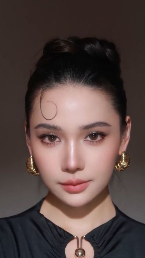 I love that these nose rings have a thick width. I bought three different ones and love them so much! Soft Glam Makeup Looks Asian, Thai Soft Glam Makeup, Convocation Makeup Look, Soft Graduation Makeup, Korean Glam Makeup, Thai Makeup Tutorial, Thai Makeup Looks Wedding, Thai Makeup Looks, Malaysian Makeup