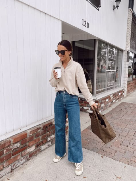 Wide Leg Jeans Outfit Fall, Wide Jeans Outfit, Loose Jeans Outfit, Casual Neutral Outfits, Wide Leg Jeans Outfit, Styled Outfits, Jeans Outfit Winter, Jeans Outfit Fall, Jeans Outfit Casual