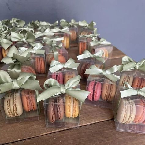 Customize these favour boxes on your special occasions.💗 . . . . . . . #explore #explorepage #fyp #foryou #foryoupage💙 #love #wedding #weddingfavours #dessert #fasion #trending #viral #gifts #giftsforher #giftforhim Wedding Macarons Gift, Macarons For Wedding, Wedding Macarons Display, Macaron Wedding Favors, Macaron Favours, Macaron Wedding Favours, Macaroon Wedding Favors, Macaroons Wedding, Macarons Wedding