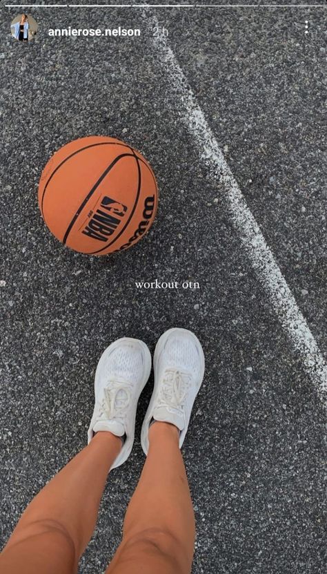 workout time basketball running shoes body movement inspo aesthetic moodboard lifestyle hipergamy luxury Basketball Coach Aesthetic, Basketball Instagram Story, Basketball Girl Aesthetic, Basketball Things, Basketball Board, Workout Time, Basketball Is Life, Body Movement, Cute Canvas Paintings