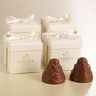 Godiva chocolate favor giveaway! Wedding Cake Favors, Affordable Wedding Favours, Cake Favors, Mini Wedding Cakes, Indian Wedding Favors, Chocolate Wedding Favors, Godiva Chocolate, Cheap Favors, Chocolate Wedding