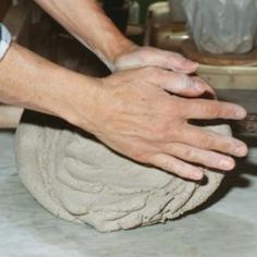 Kneading your clay is the first step. Homemade Clay, Diy Air Dry Clay, Sculpey Clay, How To Make Clay, Clay Food, Diy Pottery, Porcelain Clay, Molding Clay, Paper Clay