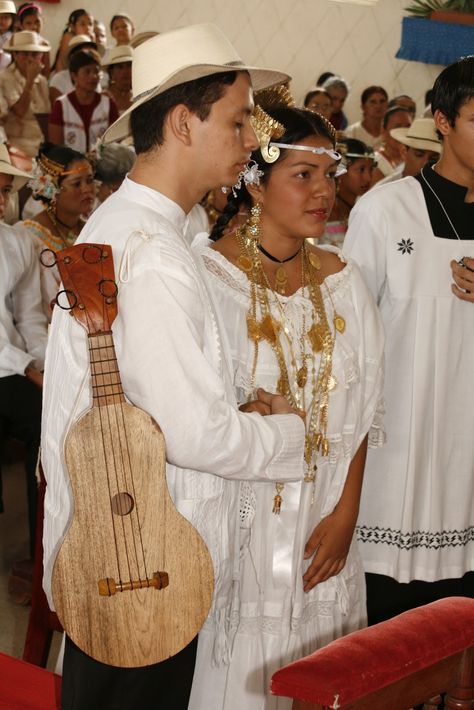 traditional wedding from province of ocú Panamanian Wedding, Foreign Wedding, Unique Faces, National Dress, Ceremony Ideas, Traditional Wedding, Old And New, Custom Wedding, Panama