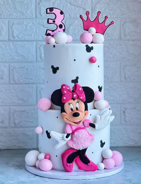 Minnie Mouse Cake Ideas, Mouse Cake Ideas, Pink Minnie Mouse Cake, Minnie Mouse Cake Design, Minnie Mouse Cakes, Black Minnie Mouse, Minnie Mouse Cake Topper, Easy Designs, Edible Pearls