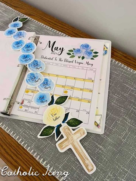 Printable Rosary Craft (With Interactive Roses!) Rosary Projects For Kids, Rosary Activities Catholic, 3rd Grade Ccd Activities, Rosary Crafts For Kids Catholic, Rosary Activities For Kids, Rosary Display Ideas, Catholic Crafts For Adults, Catholic Classroom Decor, Catholic Easter Crafts