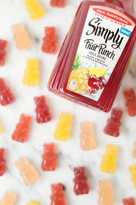 Fruit Juice Gummies, Diy Gummies, Gummy Recipes, Juice Gummies, Gummy Bears Recipe, Homemade Gummy Bears, Homemade Gummies, Gummies Recipe, Gummi Bears