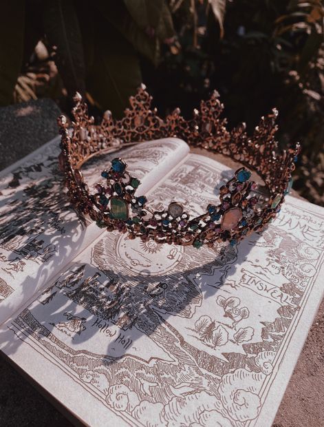 Victoria + Core + Aesthetic, Victoria + Core, Dark Royalty Aesthetic, Royalcore Aesthetic, Royalty Core, العصور الوسطى, 00s Mode, Crown Aesthetic, Royal Core