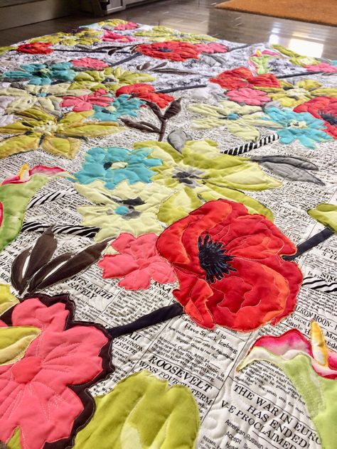 How To Collage Quilt, Laura Heine Collage Quilts Tutorial, Fabric Collage Patterns, Colourful Quilts, Quilt Collage, Collage Quilting, Landscape Quilting, Laura Heine, Quilting Art