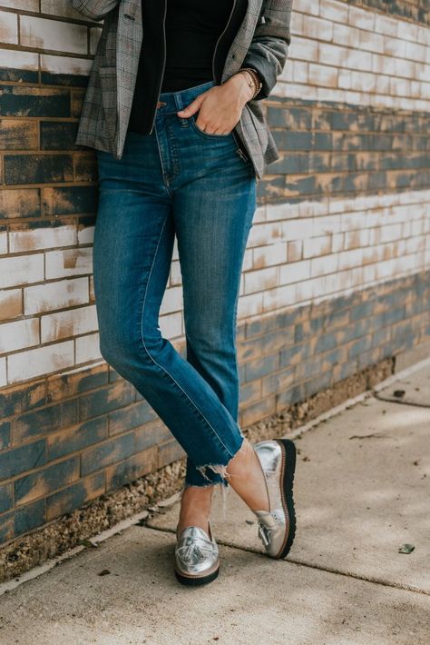 How To Style Silver Loafers, Styling Silver Loafers, Silver Loafers Outfit 2023, Silver Oxford Shoes Outfit, Silver Loafers Outfit, Silver Pumps Outfit, Loafers Outfit Fall, Loafers Shoes Outfit, Silver Shoes Outfit