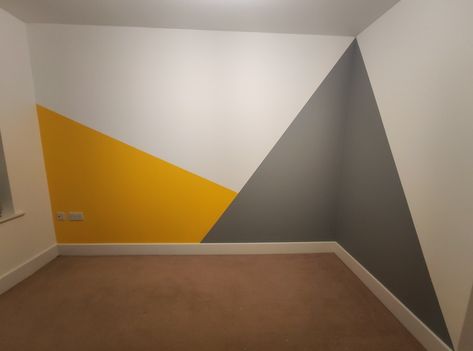 Large Triangle Wall Paint, Little Boy Room Colors, Triangle Painted Wall, Wall Structure Paint Design, Triangle Wall Paint, Room Paint Designs, Geometric Wall Paint, House Wall Design, Room Wall Colors