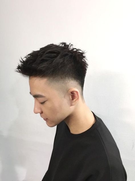 Mastering Asian men's haircuts 15 ideas: Discover a world of style - mens-club.online Man Haircut Ideas, Asian Men Short Hairstyle, Mohawk Fade, Very Short Hair Men, Man Haircut, Fade Haircuts For Men, Asian Man Haircut, Mens Haircuts Short Hair, Gents Hair Style