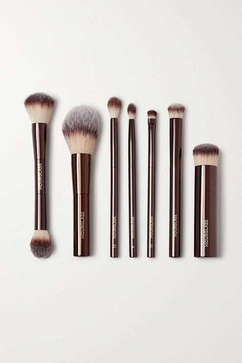 HOURGLASS Vegan Brush Travel Set Luxury Makeup Brushes, Hourglass Brush Set, Cute Makeup Brushes Set, Hourglass Makeup Brushes, Hourglass Brushes, It Girl Wishlist, Makeup Brushes Aesthetic, Best Makeup Brushes Set, Hourglass Brush