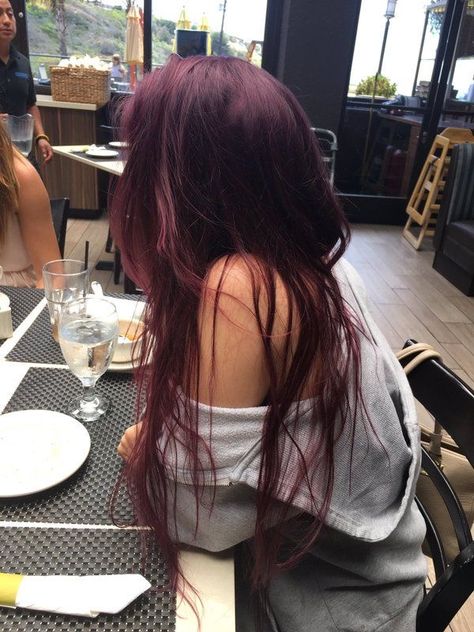 Wine Hair, Red Hair Inspo, Cherry Hair, Long Red Hair, Pretty Hair Color, Hair Stylies, Burgundy Hair, Hair Dye Colors, Dye My Hair