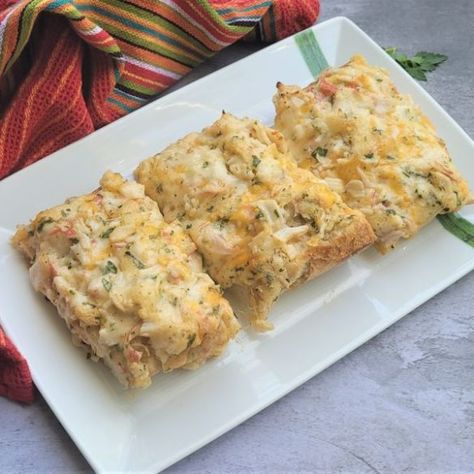 Storming Crab Seafood Bread, Seafood Bread Recipe, Crab Bread Recipe, Crab Bread, Seafood Bread, Bread Restaurant, Paul Prudhomme, Baking Measurements, Food Appetizers