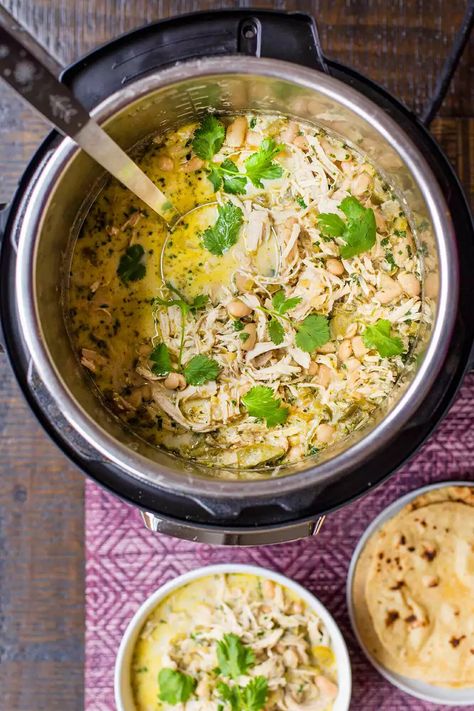 Chili White Chicken, Chicken Chili White, Instant Pot White Chicken Chili, Chili White, Instant Meals, Chicken Chili Crockpot, White Bean Chicken Chili, White Bean Chili, Chili Chicken