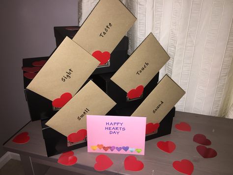 Valentines Gifts For Men, 5 Senses Gift For Boyfriend, 5 Senses Gift, Senses Gift, Red Confetti, The 5 Senses, Bose Headphones, Happy Hearts Day, Heart Confetti