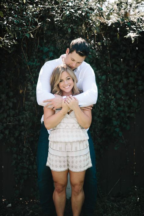 Photos With Tall Boyfriend, Tall Bf Short Gf Poses, Short Girlfriend Tall Boyfriend Engagement Photos, Tall Guys Short Girlfriends Pose, Tall And Short Couple Photoshoot, Tall Boyfriend Short Girlfriend Photo Poses, How To Pose Tall And Short Couple, Short Girlfriend Tall Boyfriend Couple Poses, Couple Poses Photography Tall Guy