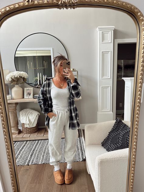 Kait Checkered Hooded Flannel curated on LTK Fall Outfit With Flannel, Cozy Athleisure Outfits, Comfy At Home Outfits, Lounge Wear Outfit Ideas, Casual Outfits At Home, Comfy Boho Outfits, At Home Outfits Cozy, Comfy Lounge Outfits, Winter Lounge Outfit