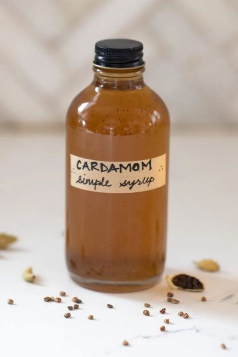 Cardamom Simple Syrup, Honey Simple Syrup, Drink Syrups, Simple Syrup Recipes, Homemade Syrup, Coffee Barista, Coffee Syrup, Honey Syrup, Flavor Enhancers