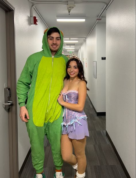 #halloween #costumes #tangled Rapunzel And Chameleon Costume, Plankton And Karen Halloween Costume, Tangled Costume Couple, Rapunzel And Pascal Costume, Tangled Couples Costume, Pascal Costume, Chameleon Costume, Lizard Costume, Rapunzel And Pascal