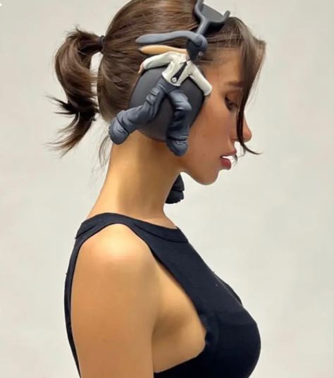 Headphone Outfit, Headphone Fashion, Airpod Max, Apple Headphone, Max Fashion, Airpods Max, Headphone Accessories, Gadgets Technology Awesome, Max Black