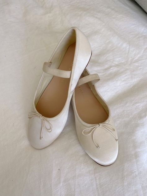 Ballet Flat Wedding Shoes, White Satin Ballet Flats, Platform Ballet Flats, Cute Ballet Flats, Future Astetic, White Ballet Flats Outfit, White Flats Outfit, Ballet Flats Aesthetic, Fall Shoes 2022